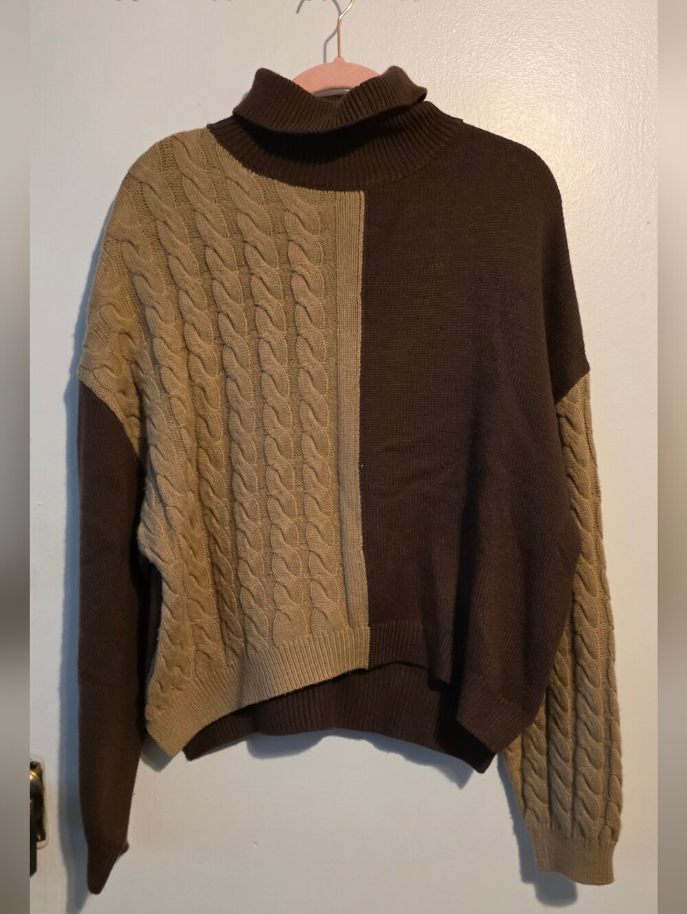 Turtleneck Colorblock Cable Knit Sweater - Brown & Tan